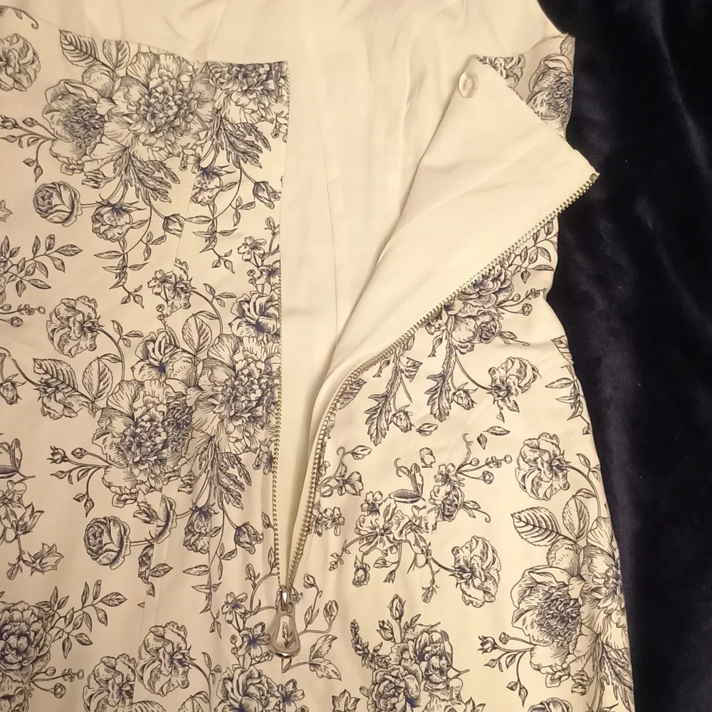 Christian Lacroix Toile De Jouy Dress - Size 0 - Classic French Floral Design - Picture 10 of 12